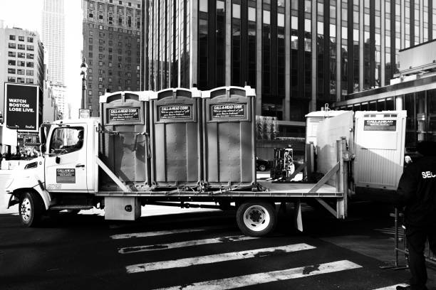 Best Portable toilet rental cost  in Centralia, MO